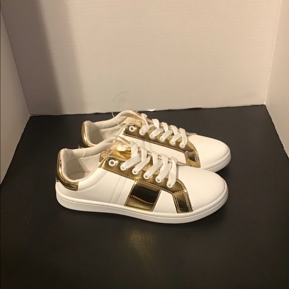 Qupid White with Gold Trim Women’s Sneakers (… - Picture 6 of 12